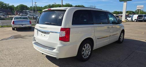 2012 Chrysler Town & Country Touring-L