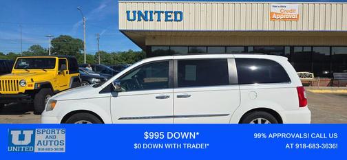 2012 Chrysler Town & Country Touring-L