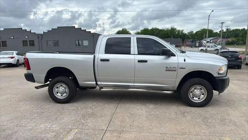 2017 RAM 2500 Tradesman Crew Cab 4x4 6'4' Box
