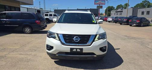 2017 Nissan Pathfinder Platinum