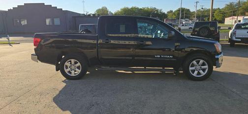 2014 Nissan Titan SV
