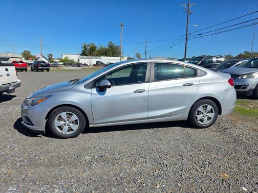 2016 Chevrolet Cruze LS Auto