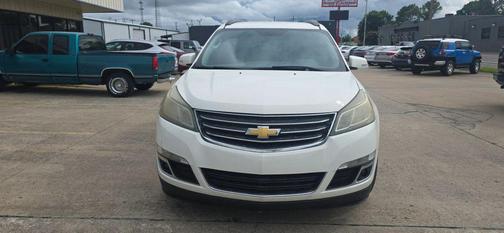 White 2015 Chevrolet Traverse 1LT