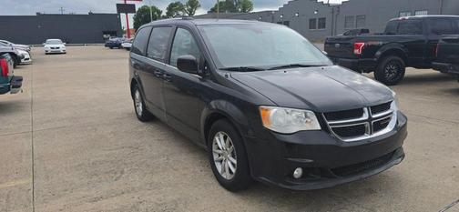 Black Onyx Crystal Pearlcoat 2019 Dodge Grand Caravan SXT