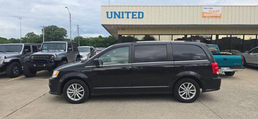 Black Onyx Crystal Pearlcoat 2019 Dodge Grand Caravan SXT