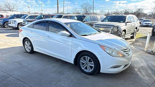 2013 Hyundai SONATA GLS