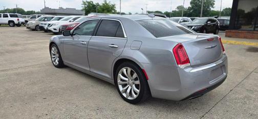2018 Chrysler 300 Limited