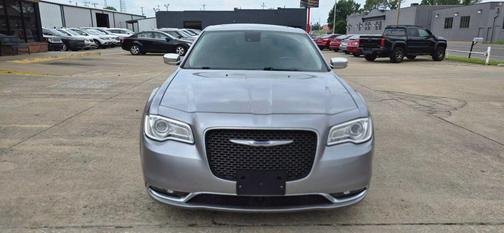 2018 Chrysler 300 Limited