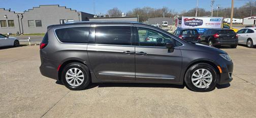 2018 Chrysler Pacifica Touring-L