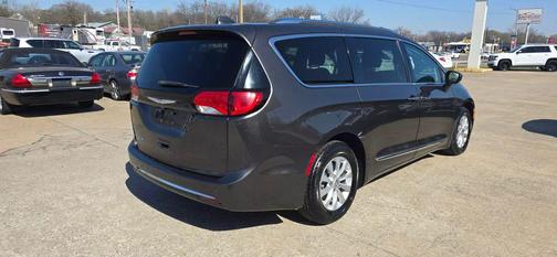 2018 Chrysler Pacifica Touring-L
