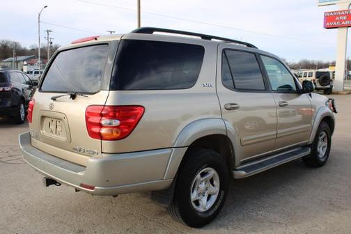 2002 Toyota Sequoia SR5
