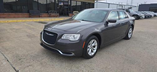 2016 Chrysler 300 Limited