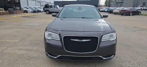 2016 Chrysler 300 Limited