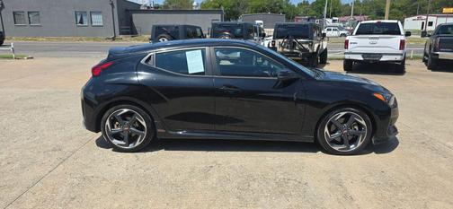 2020 Hyundai Veloster Base