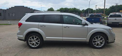 Bright Silver Metallic Clearcoat 2011 Dodge Journey Crew