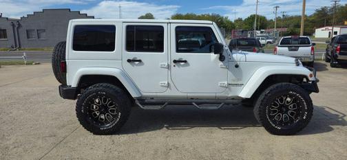 2013 Jeep Wrangler Unlimited Sahara