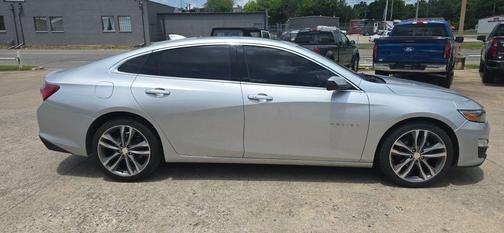Silver Ice Metallic 2021 Chevrolet Malibu FWD LT