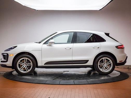 2025 Porsche Macan 