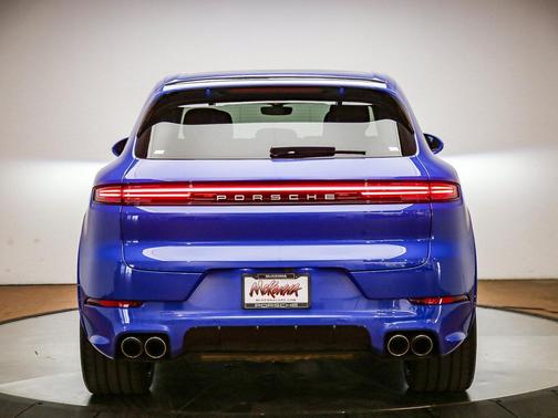 Paint to Sample 2024 Porsche Cayenne E-Hybrid