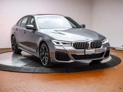 Skyscraper Gray Metallic 2023 BMW 530e Base