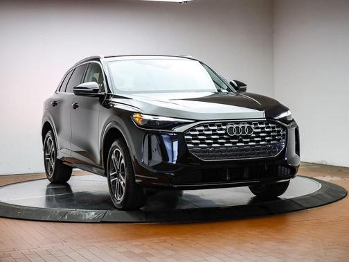 2025 Audi Q5 Premium TFSI quattro S tronic