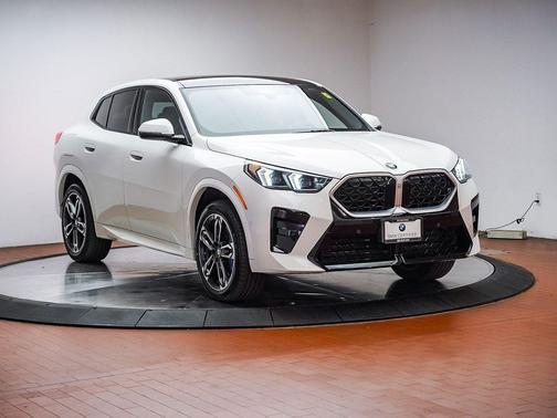 Alpine White 2025 BMW X2 xDrive28i