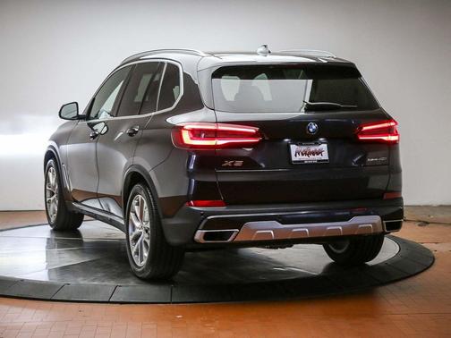 Dark Graphite Metallic 2020 BMW X5 sDrive40i