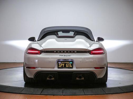 Chalk 2021 Porsche 718 Spyder