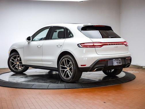 2026 Porsche Macan Macan