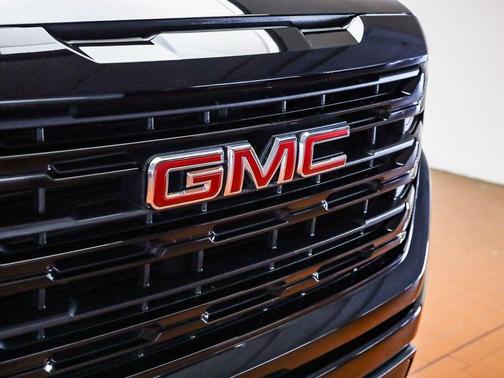 Onyx Black 2024 GMC Sierra 1500 Elevation