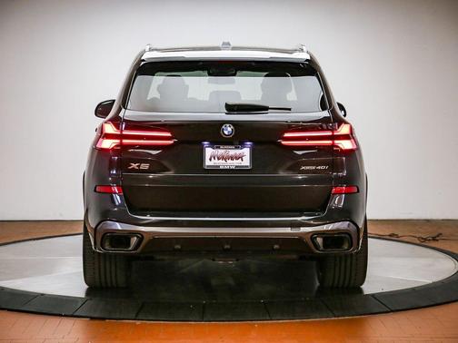 Black Sapphire Metallic 2024 BMW X5 xDrive40i