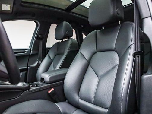 White 2025 Porsche Macan Macan