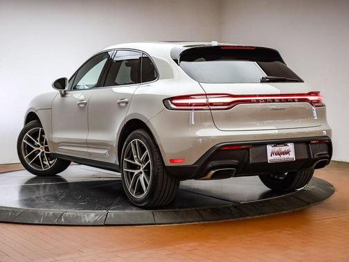 2023 Porsche Macan 