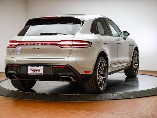 2023 Porsche Macan 