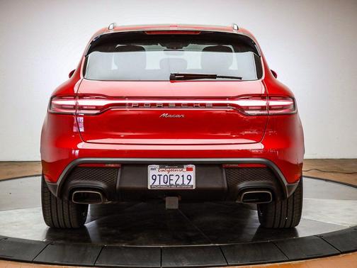 2025 Porsche Macan 