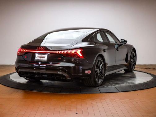2023 Audi RS e-tron GT quattro