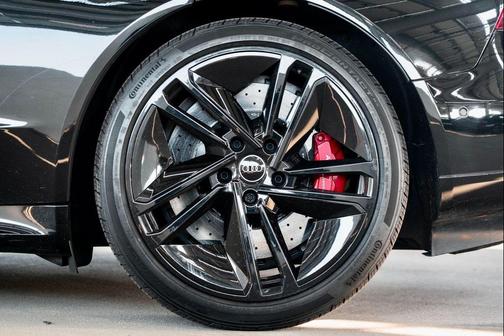 Mythos Black Metallic 2023 Audi RS e-tron GT quattro