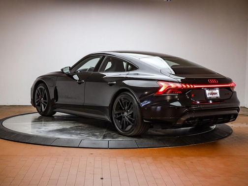 2023 Audi RS e-tron GT quattro