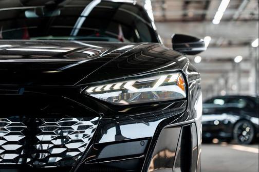 Mythos Black Metallic 2023 Audi RS e-tron GT quattro