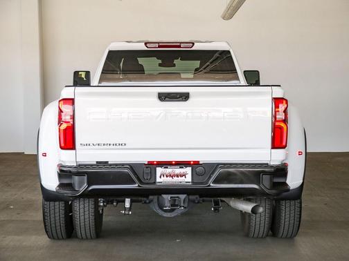 Summit White 2024 Chevrolet Silverado 3500 WT