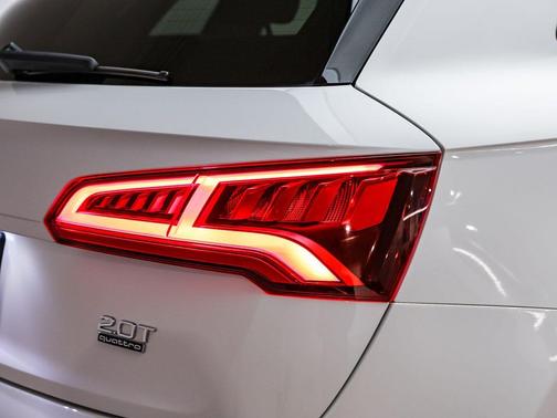 Ibis White 2018 Audi Q5 2.0T Premium