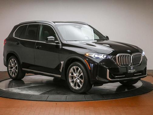 Black Sapphire Metallic 2024 BMW X5 sDrive40i