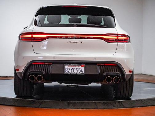 2022 Porsche Macan S