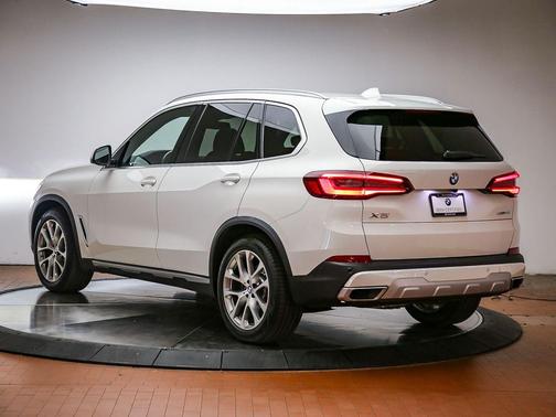 Alpine White 2022 BMW X5 xDrive40i