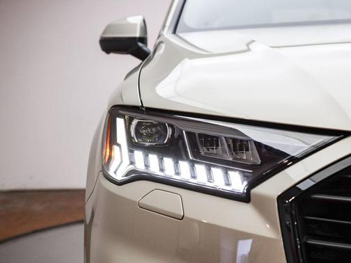 2023 Audi Q7 55 Prestige