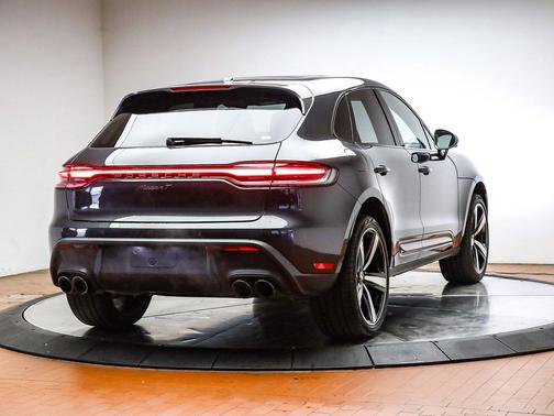 2025 Porsche Macan T