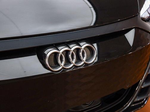 2023 Audi e-tron GT Premium Plus quattro
