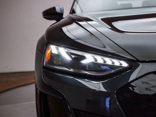 2023 Audi e-tron GT Premium Plus quattro