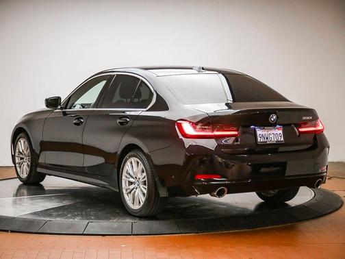 Black Sapphire Metallic 2024 BMW 330 330i