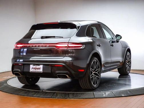 2025 Porsche Macan 